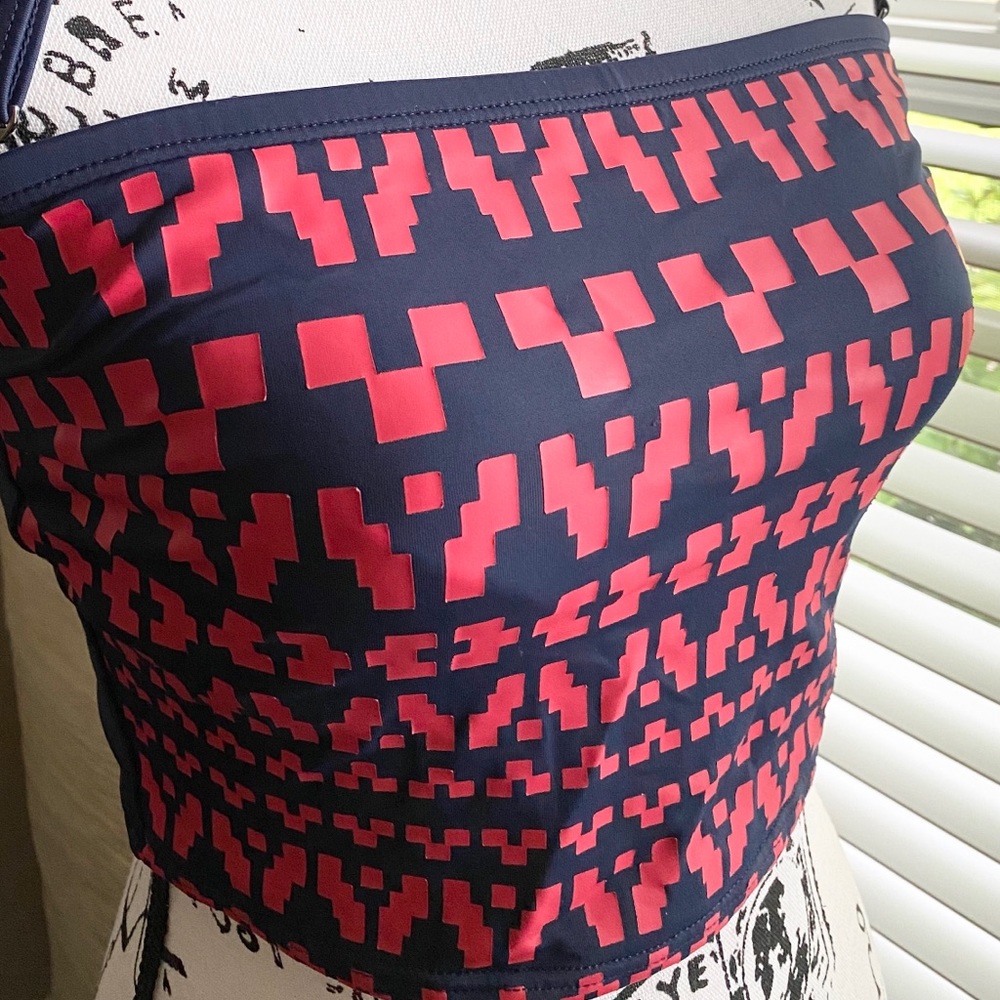 Women’s DKNY Swim top sz M